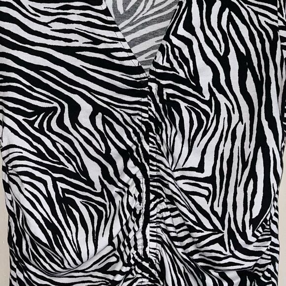Michael Kors Y2K Top Size S Short Sleeve V Neck Zebra Print String Black White - Picture 4 of 13
